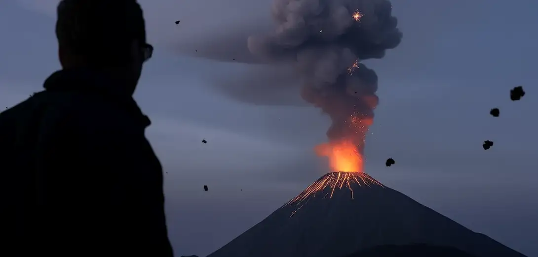 Why Certain Volcanic Ash Clouds Remain Electrified Long After Eruption Ceasing